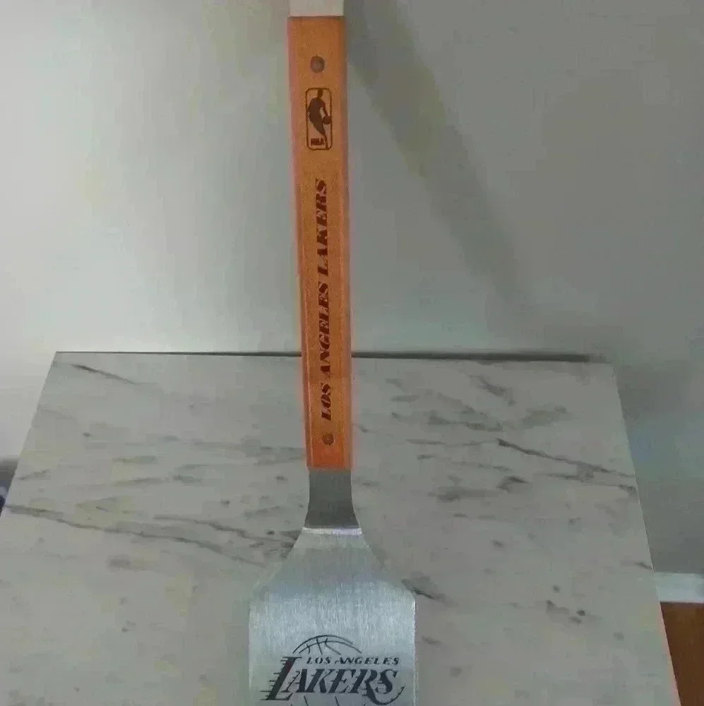 NBA LOS ANGELES LAKERS SPATULA AND BOTTLE OPENER